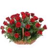 фото 35 красных роз в корзине