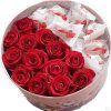 Сладкая коробочка красные розы и рафаэлло