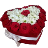 Коробочка "Воздушная любовь" розы и ромашковые хризантемы