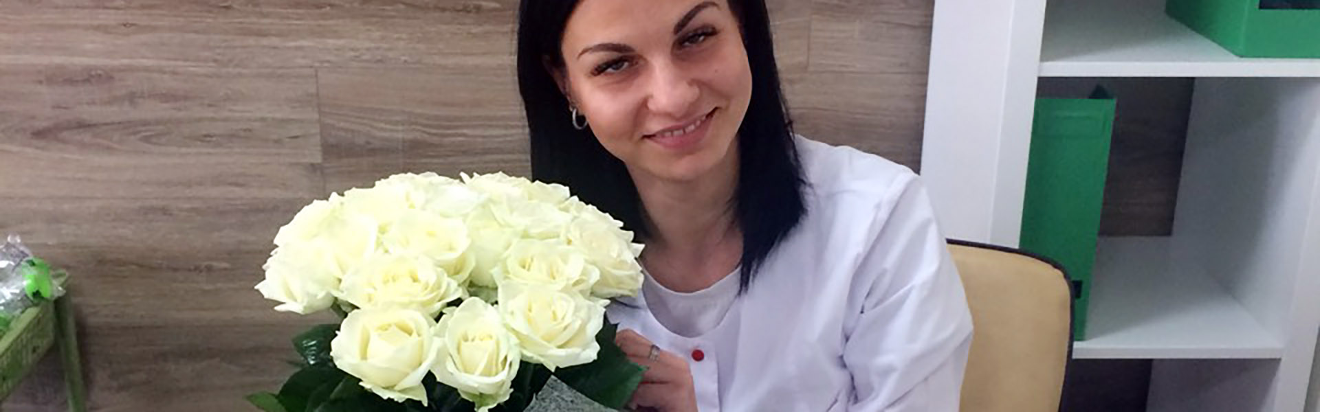 квіти з доставкою в Тернопіль білі троянди