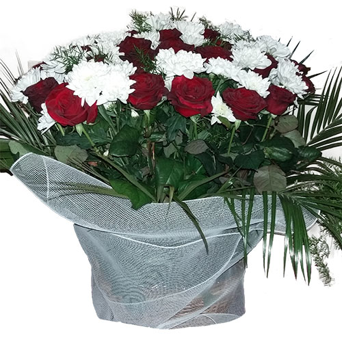 Фото товара Корзина "Цветы и вуаль" в Хмельницком