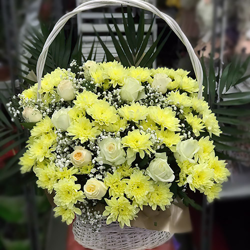 Фото товара Корзина "Жёлтые хризантемы и розы"" в Хмельницком