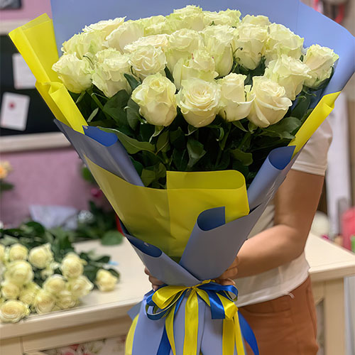 Фото товару - великий букет квітів у кольорах прапора України